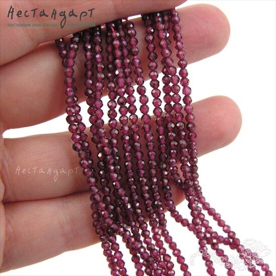 Гранат натуральный с ювелирной огранкой 2,5 мм (нить 19,5 см), изображение 2