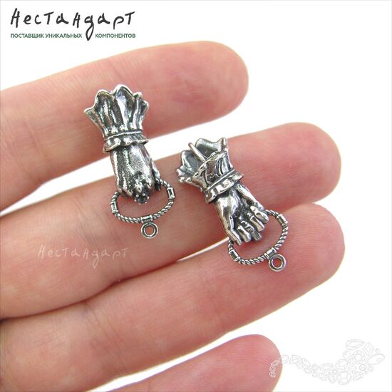Коннектор Gothic Hand with ring Sterling Silver 25 мм, изображение 2