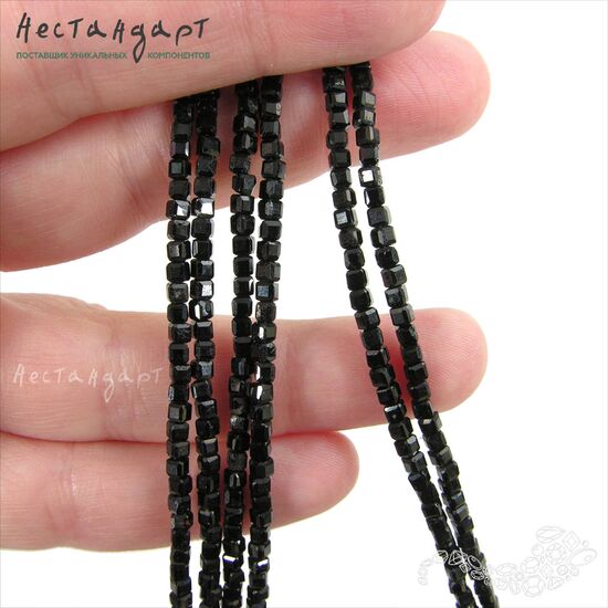 Шпинель черная с огранкой Cube Black 2,5 мм (нить 10 см), изображение 2