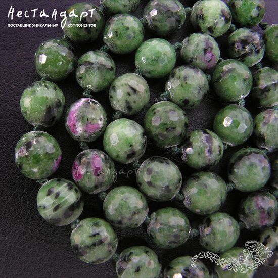 Цоизит с корундом натуральный с огранкой 9,5 мм, изображение 2