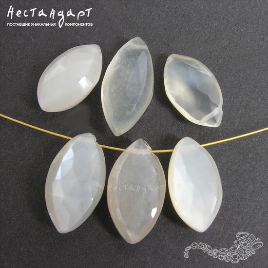 Адуляр натуральный Pearly Marquis 15-20 мм