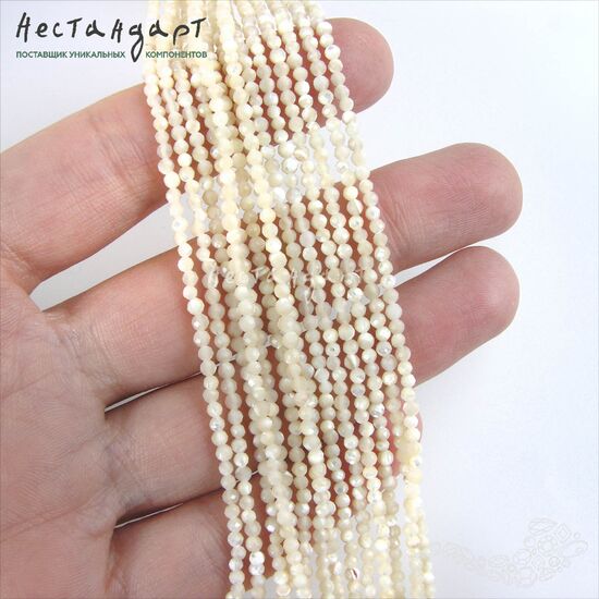 Перламутр натуральный с огранкой Ivory Perles 2 мм (нить 19 см.), изображение 2