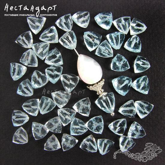 Топаз натуральный голубой Fancy Pyramid 7-8 мм, изображение 4