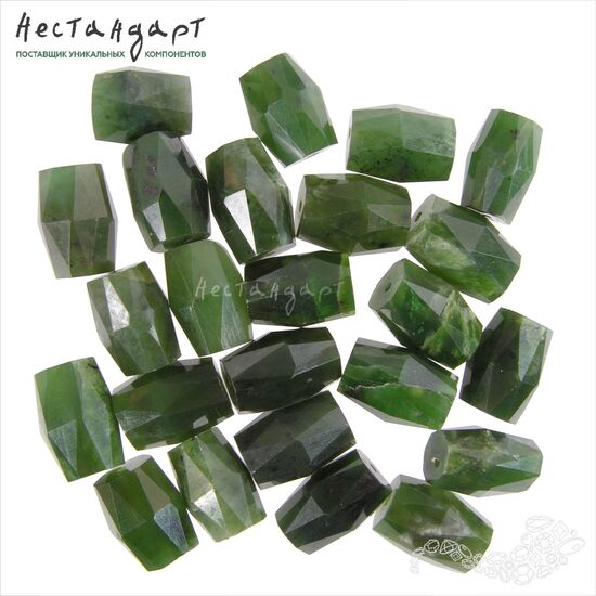 Нефрит натуральный с огранкой Sfaccettato 14х10 мм, изображение 2