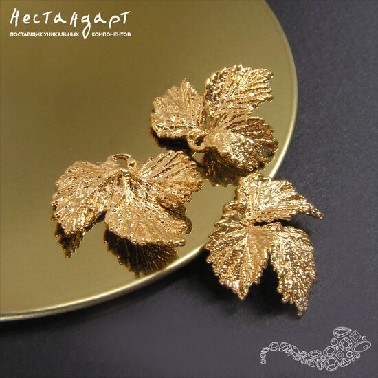 Подвеска Strawberry Trefoil Gold Plated 18 мм, изображение 3