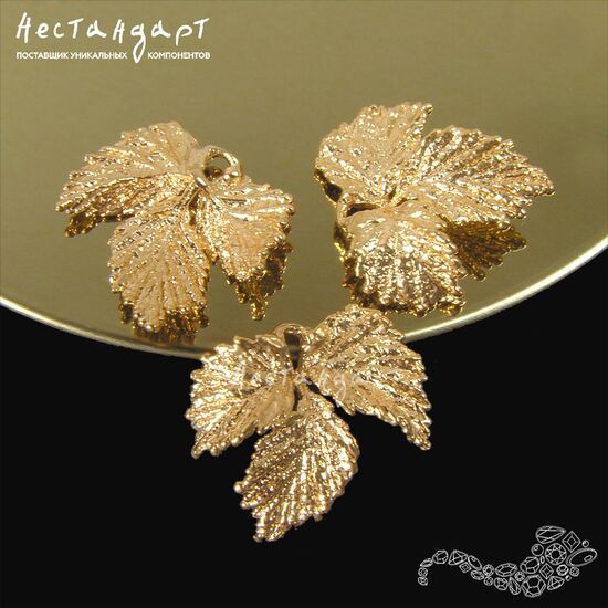 Подвеска Strawberry Trefoil Gold Plated 18 мм, изображение 5