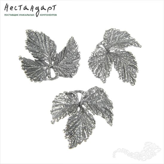 Подвеска Strawberry Trefoil Silver Plated 18 мм