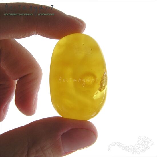 Янтарь натуральный Precious Nugget 39х25х9 мм, изображение 2