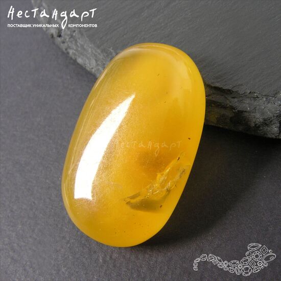 Янтарь натуральный Precious Nugget 39х25х9 мм, изображение 3