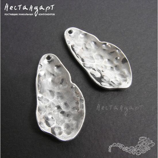 Подвеска Knocked Oval Silver Plated 31х17 мм