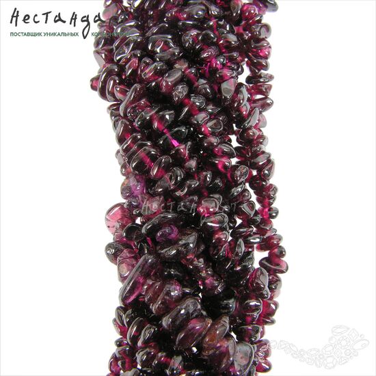 Гранат натуральный родолит Pebbles 4-7 мм (нить 20 см)