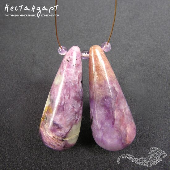 Чароит натуральный крупная капля 31,5х12 мм (пара)