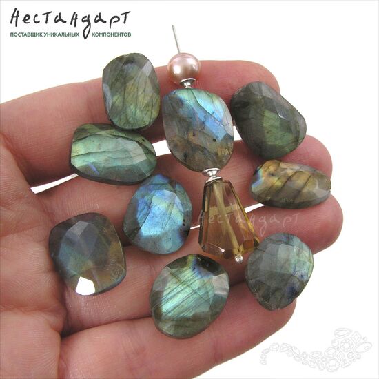Лабрадор натуральный Magnifier с огранкой 16х11-21х16 мм, изображение 2