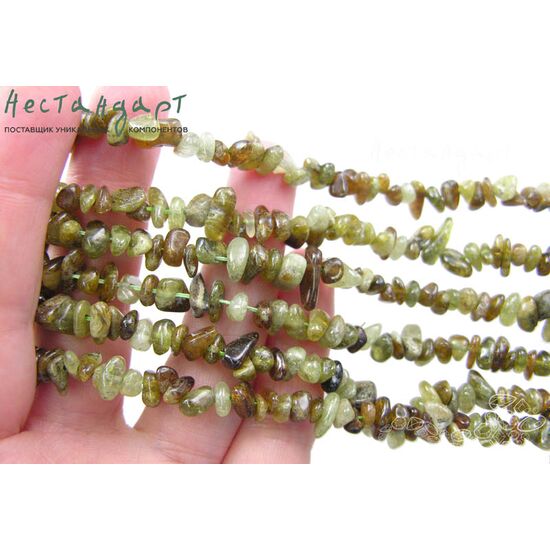 Гранат гроссуляр натуральный зеленый галтовка 5-10 мм (нить 20 см), изображение 2