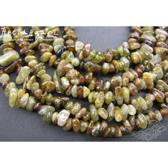 Гранат гроссуляр натуральный зеленый галтовка 5-10 мм (нить 20 см), изображение 3