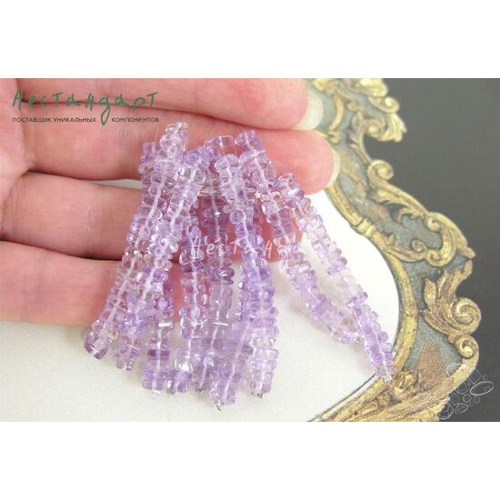 Аметист натуральный квадратный ок. 5 мм (нить 5 см)