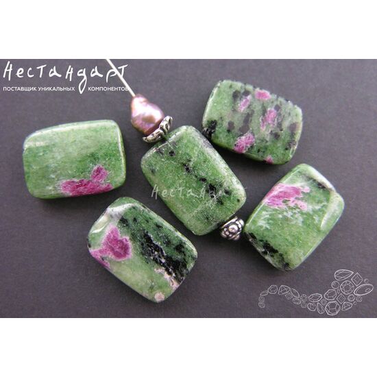 Цоизит натуральный гладкий Rectangle 19х13 мм, изображение 2