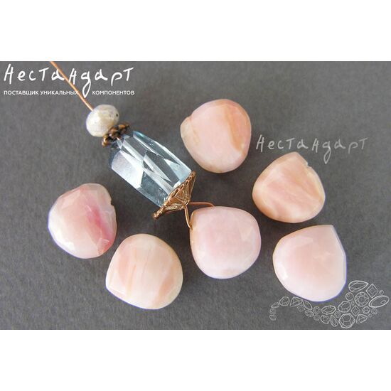 Опал натуральный розовый Teardrop 12х11 мм