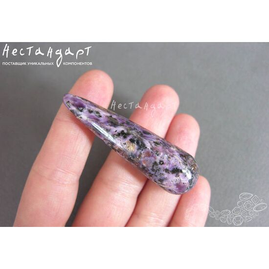 Чароит натуральный крупная капля 58х16 мм, изображение 4
