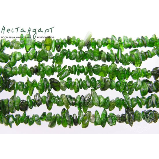 Хромдиопсид натуральный галтовка 4-10 мм (нить 10 см), изображение 4