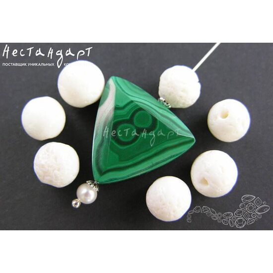 Коралл натуральный губчатый белый 8-9 мм (уп. 10 шт.)