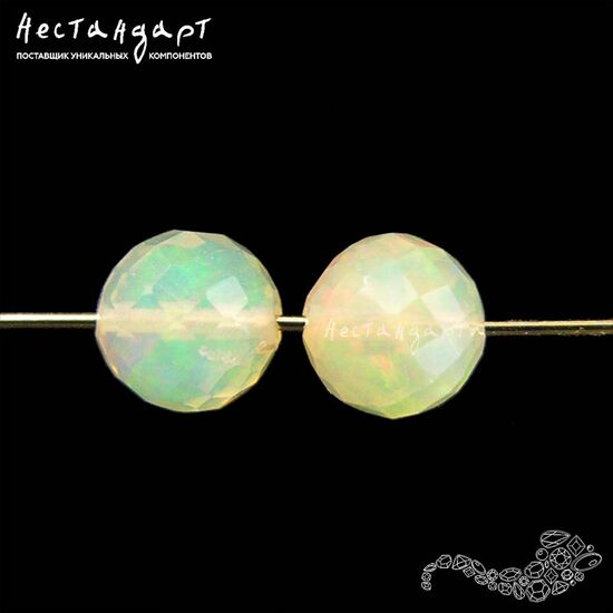 Опал натуральный эфиопский с огранкой 5,3-5,7 мм (пара)